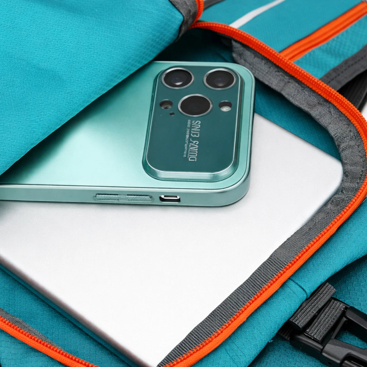 Sac à Dos Randonnée Avec Trou Pour Poche À Eau