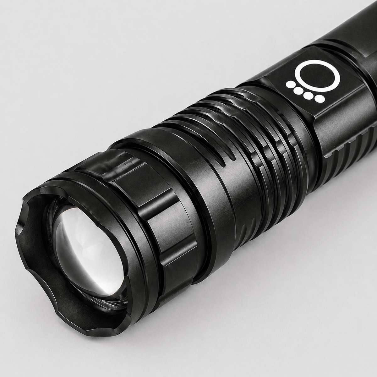 Lampe torche rechargeable à zoom réglable éclairage puissant